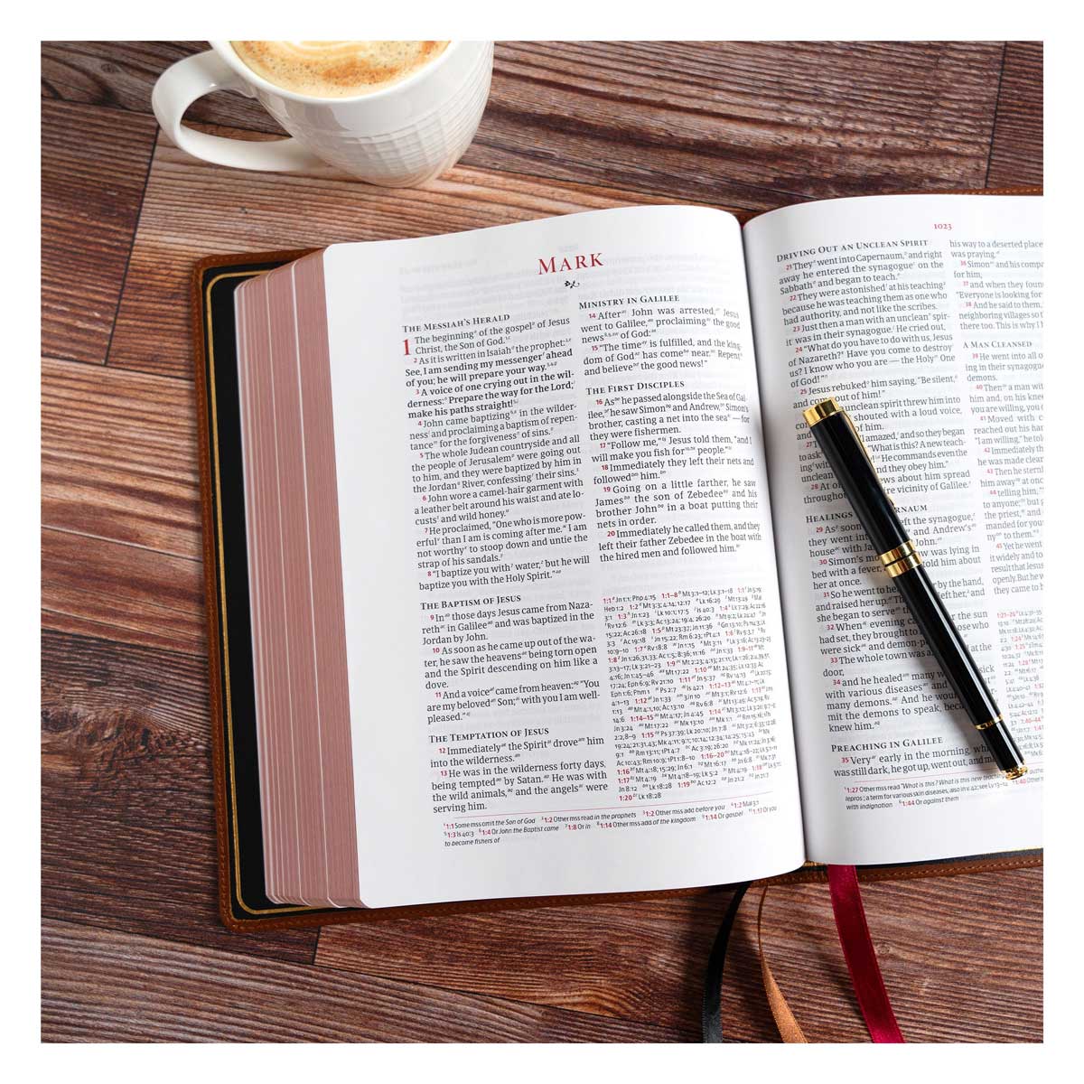 CSB Marbled Tan Genuine Leather Verse-by-Verse Reference Handcrafted Bible - Image 2