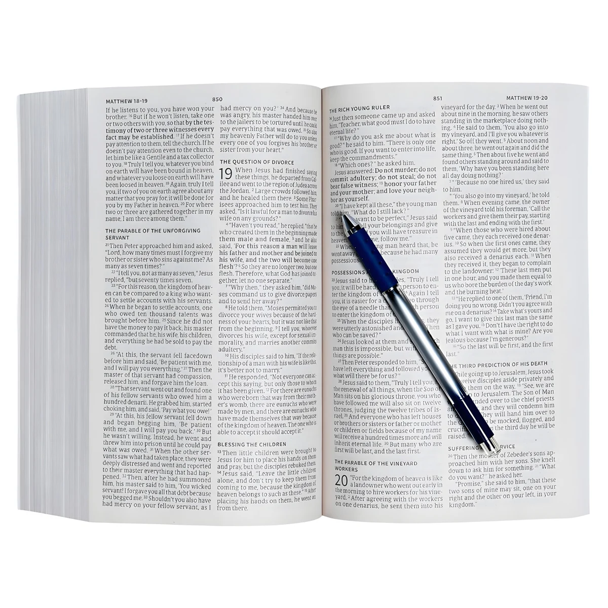 CSB Outreach Large Print Bible (Paperback) - Image 3