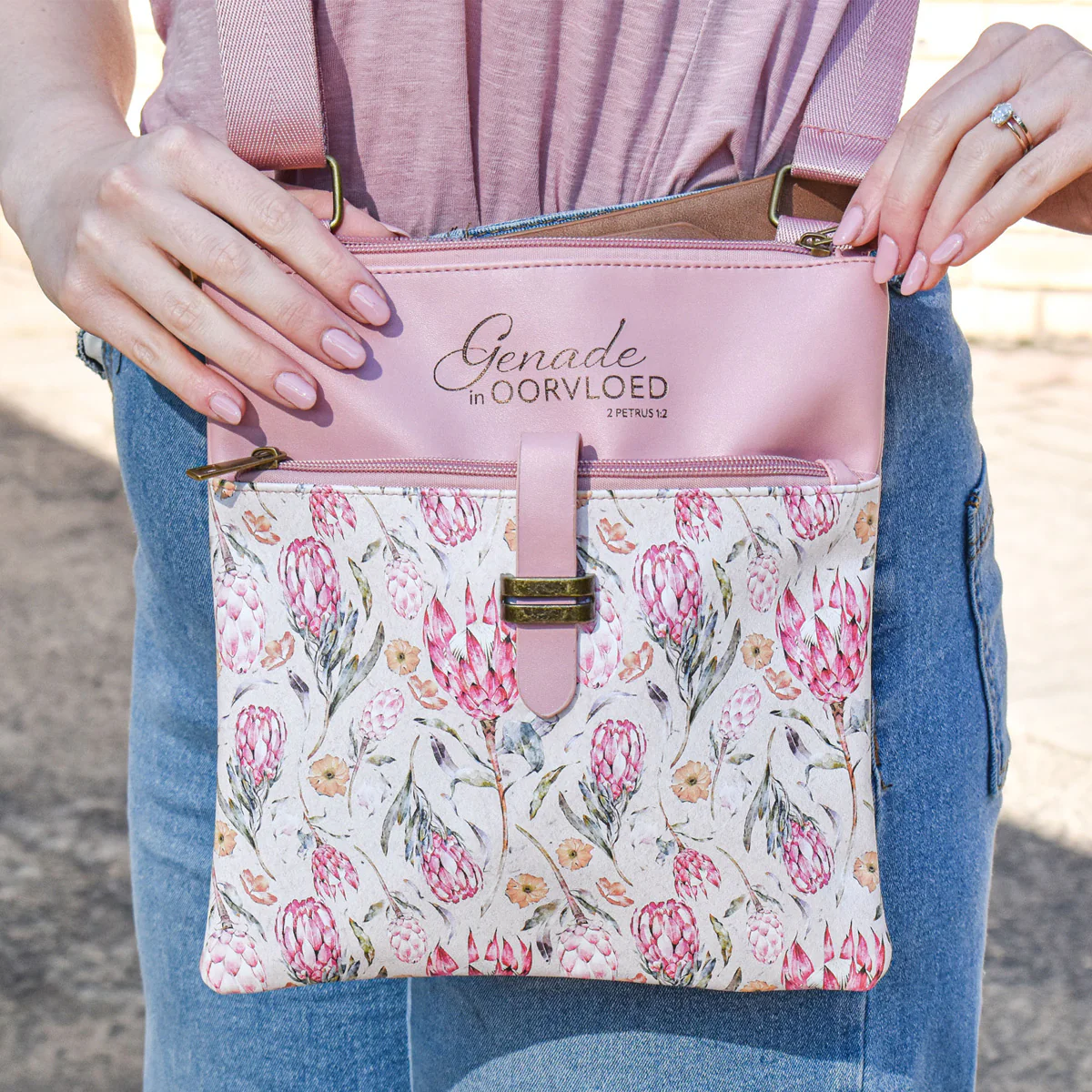 Genade in Oorvloed Fynbos Afrikaans Faux Leather Sling Bag - Image 3