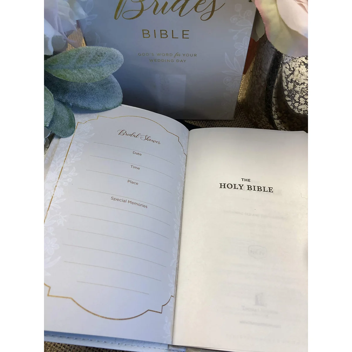 KJV Bride's Bible Red Letter Edition White (Comfort Print)(Imitation Leather) - Image 3