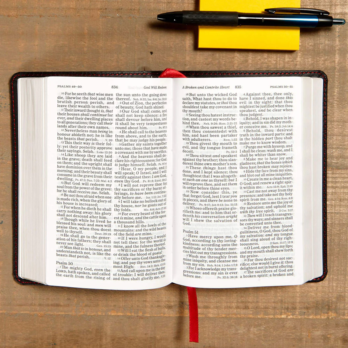 KJV Compact Reference Bible Large Print Black (Imitation Leather) - Image 4