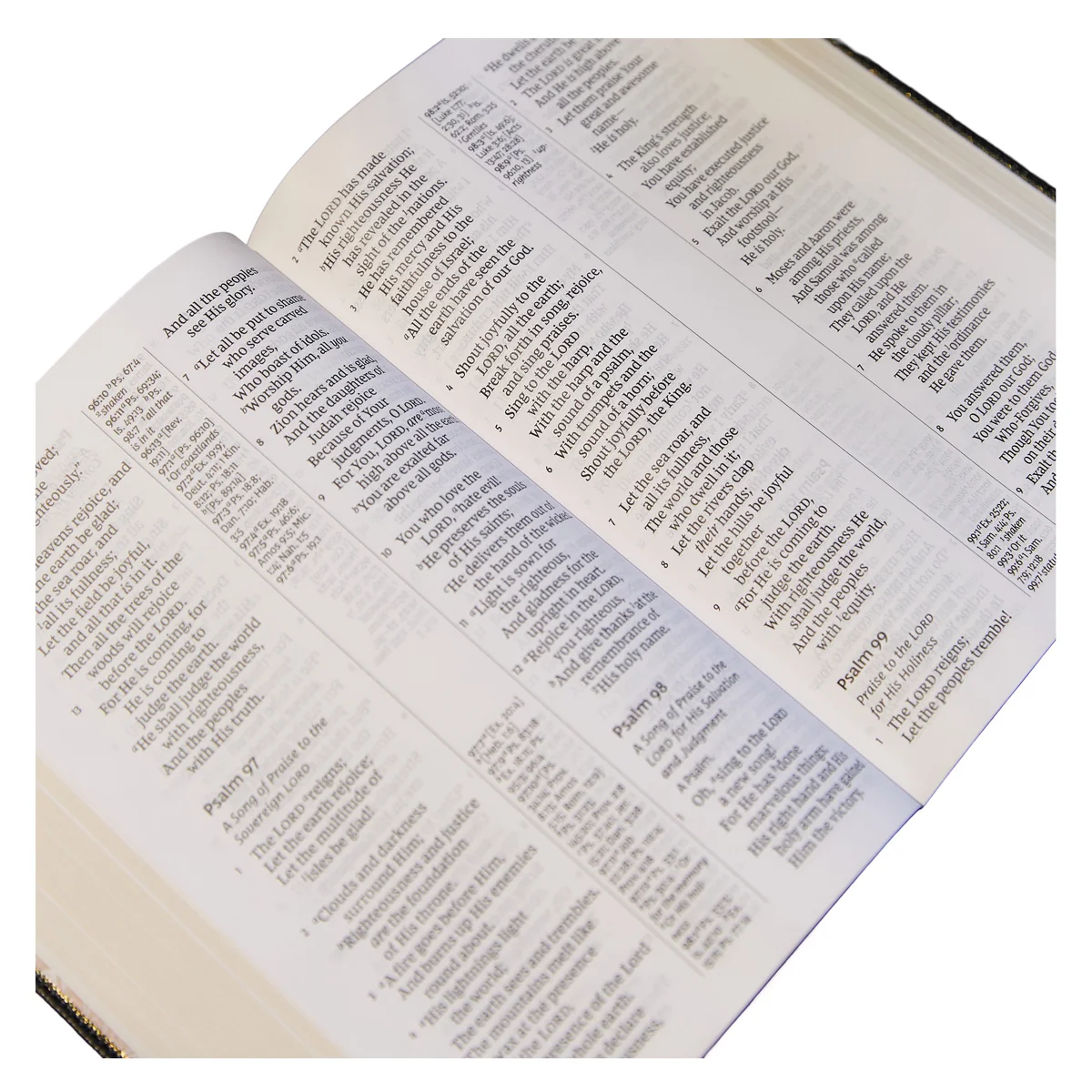 NKJV C / Column Ref Bible Giant Print Black (Imitation Leather) - Image 3